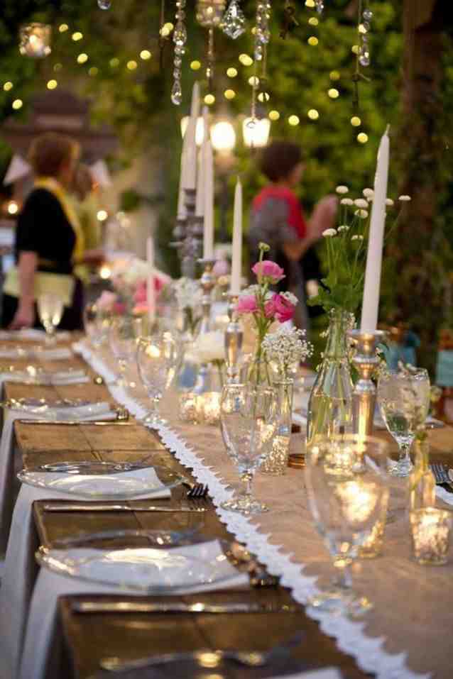 Comment faisons-nous la décoration de table de mariage?