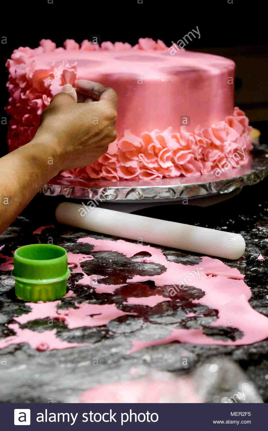 Quelle fleur pour décorer le gâteau?
